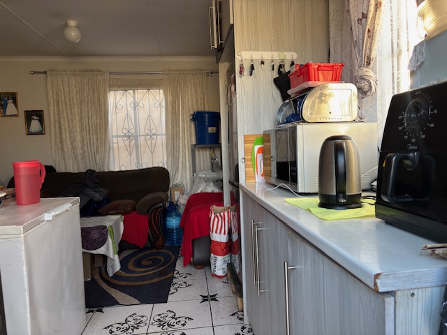 2 Bedroom Property for Sale in Devon Park Village Western Cape